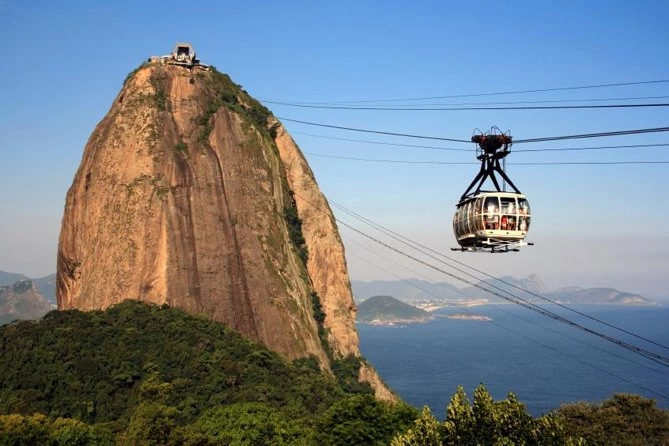 Pain de Sucre (Pão de Açúcar)