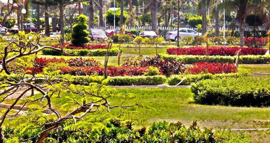 Se promener dans les Jardins de Montazah